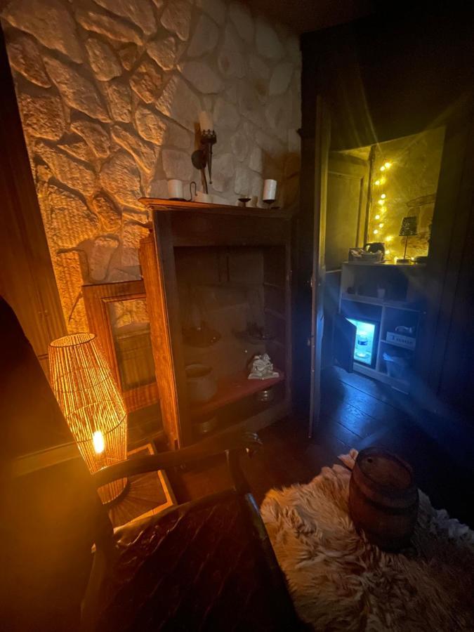 Une Nuit Comme Un Chevalier! Coeur Historique - Hypercentre. Troyes Eksteriør billede