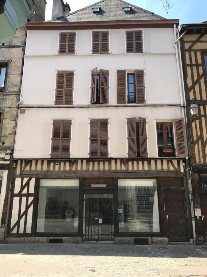Une Nuit Comme Un Chevalier! Coeur Historique - Hypercentre. Troyes Eksteriør billede